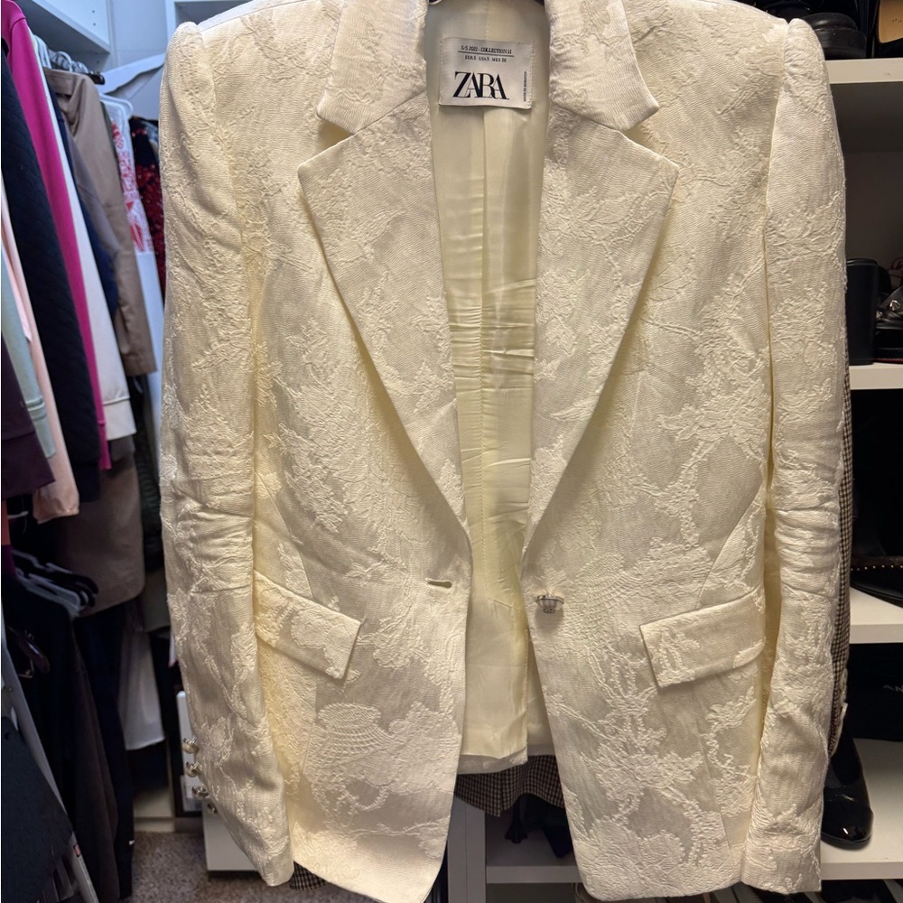 Zara Ivory Textured Jacket